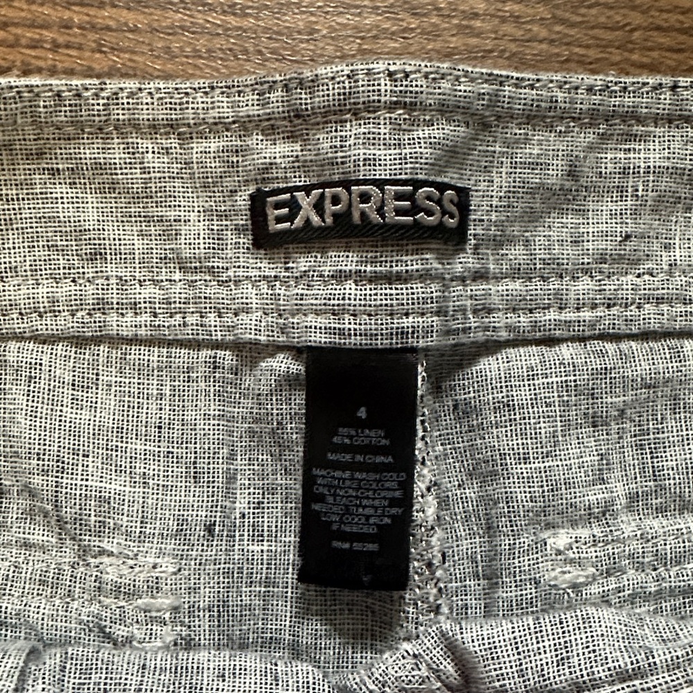 Express Gray Button-Front Shorts - Picture 3 of 3